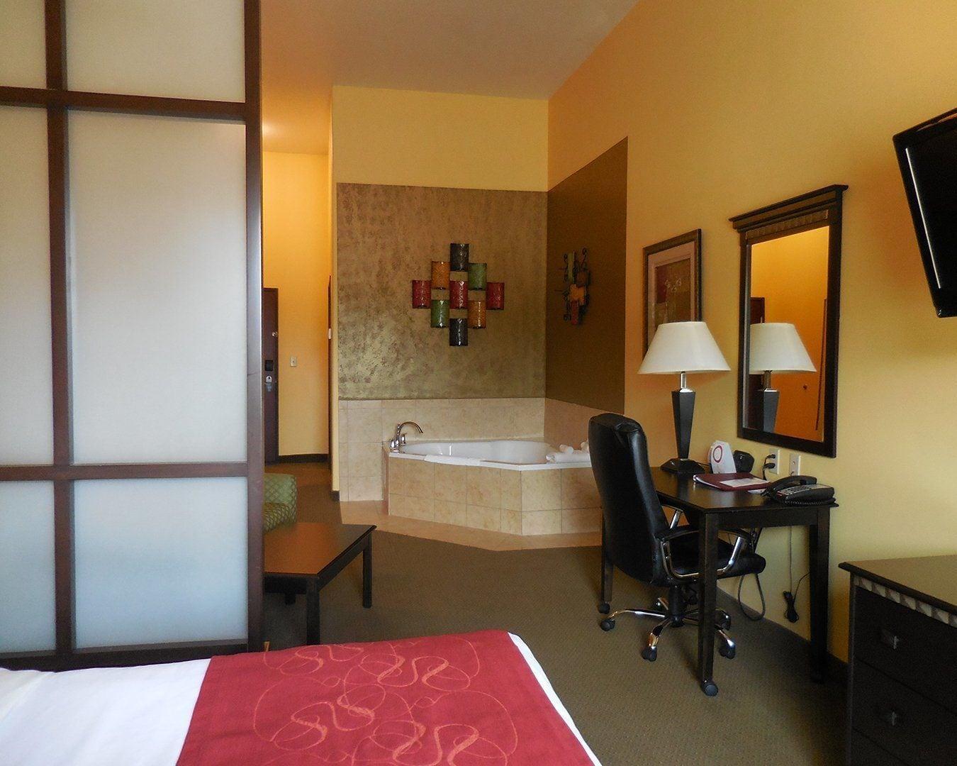 Comfort Suites Palestine Exterior foto